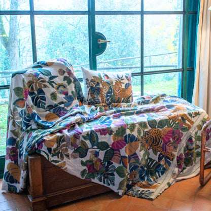 Tafelkleed / Sprei Leoleaf met weelderig gebladerte en luipaarden | 180 x 280 cm of 270 x 280 cm